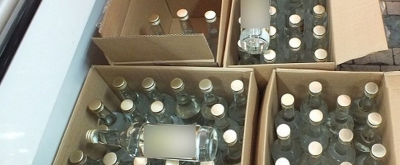 В Тобольске продавец сетевого магазина распродавал ворованный алкоголь