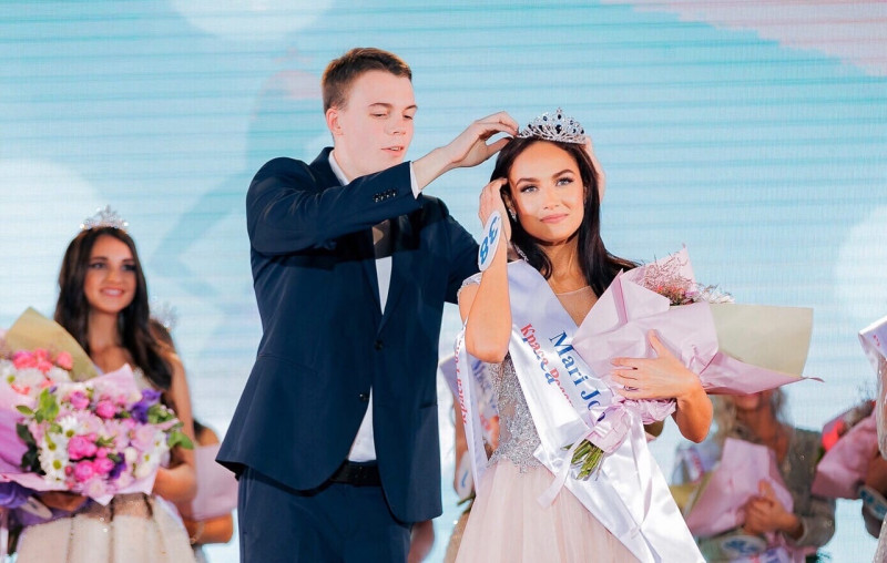Девушка из Ишима вошла ТОП 5 финалисток "Краса России" 2020