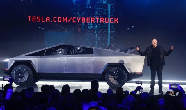 Илон Макс представил пикап Tesla CyberTruck. Видео
