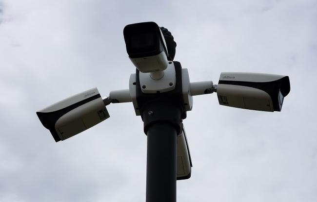 На площади Чулкова Тобольска завершается монтаж камер видеонаблюдения