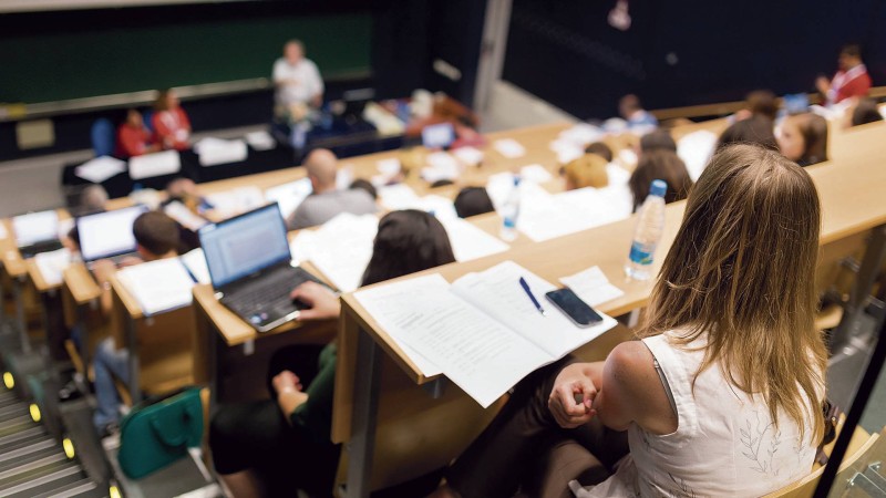 Шесть лет за дипломом: в России меняют сроки обучения в вузах