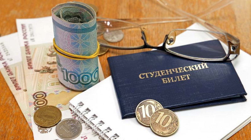 В вузах Тобольска могут увеличить стипендии до 11 000 рублей 